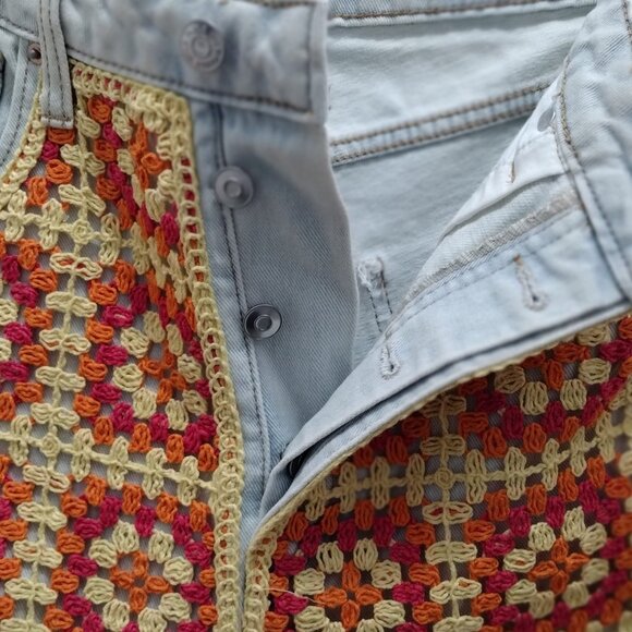 Wild Fable Crochet Denim Shorts Women’s Boho Granny Square Festival Size 10 - Picture 4 of 9